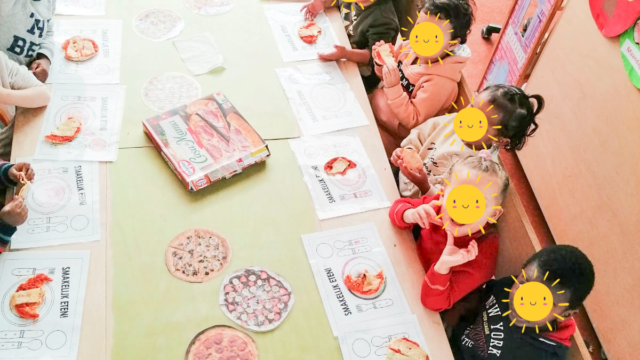 Samen mini pizza's maken