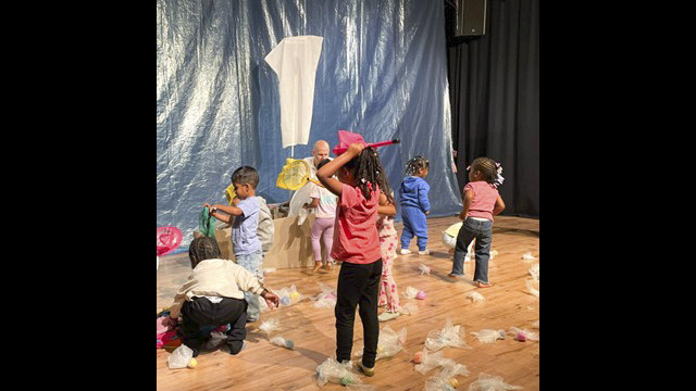 Schoolreisje naar het Black Cat theater